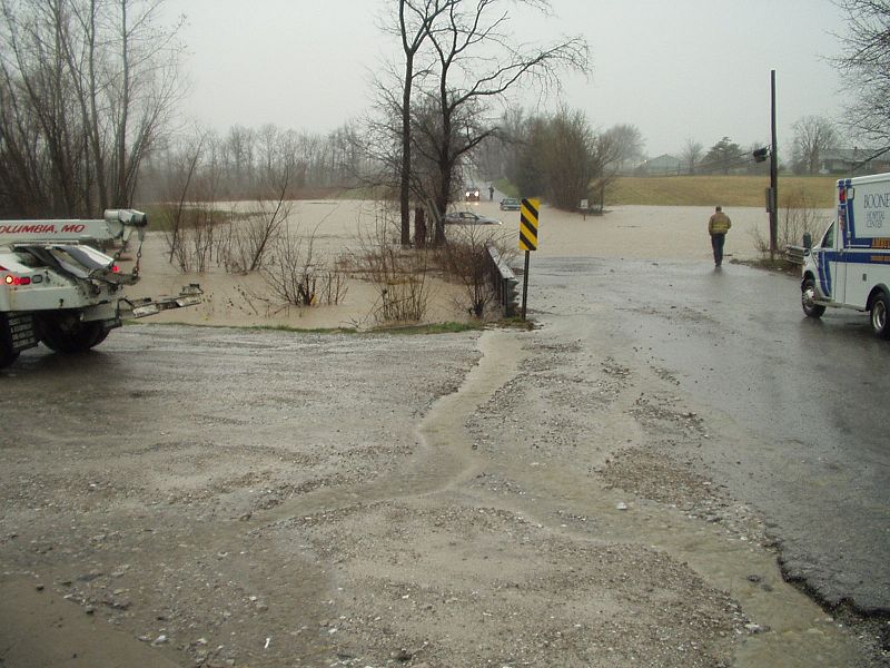 File:748.2 Photo Roadway Overtopping.jpg